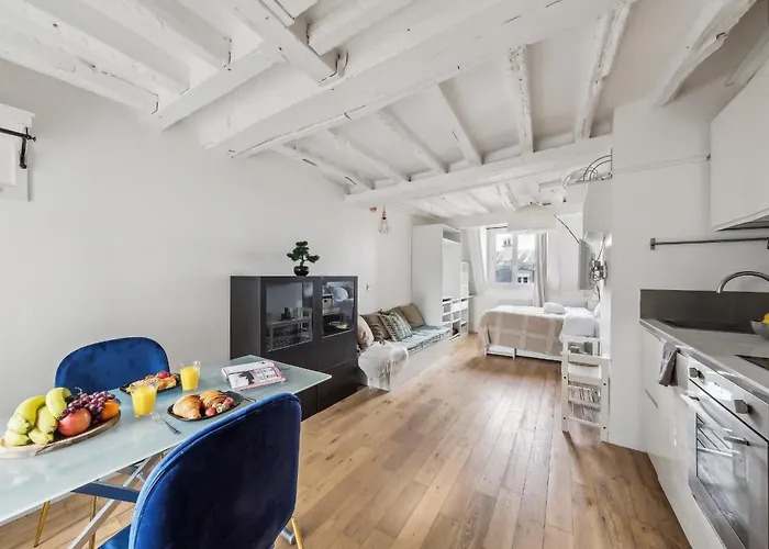 Bnbnova - Le Louvre & Notre-dame Apartament Paryż