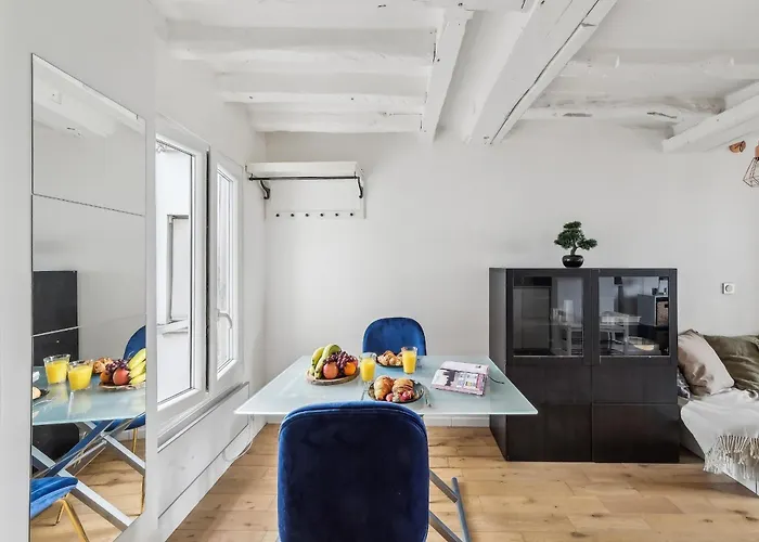 Bnbnova - Le Louvre & Notre-dame