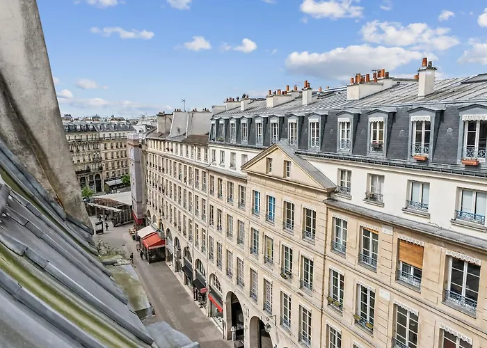 Bnbnova - Le Louvre & Notre-dame